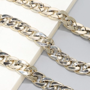 Polished thick golden chain necklace for women minimalist chunky jewelry styling accessory