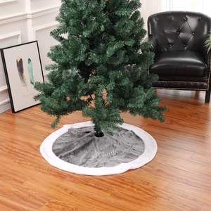 Detail of 90cm gray plush Christmas tree skirt with white embroidery and faux fur trim