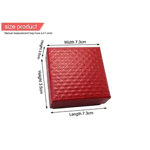 Écrin rouge à motif diamant pour bijoux et colliers, dimensions de 7,3x7,3x3,5cm