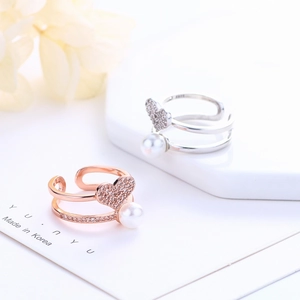 Double layered open ring with heart crystal and white pearl in rose gold and silver