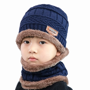 Gebreide muts en sjaalset voor kinderen in marineblauw met warme fleecevoering winter