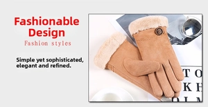 Detail von camel Wildlederhandschuhen mit Plüsch-Kunstpelzbesatz und klassischer Schnalle
