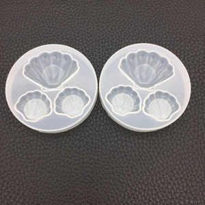 Vue macro de moules en silicone en forme de coquillage pour bijoux en résine DIY