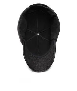 Detailed view of the internal lining and moisture-wicking sweatband of the gray winter hat