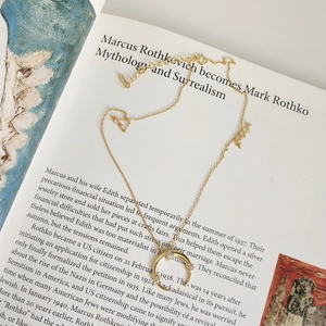 Minimalist 925 sterling silver gold crescent moon necklace with sparkling crystals