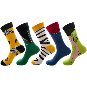 Fünferpack bunte Socken mit Tiermustern wie Zebra- und Haifischprints für Damen und Herren