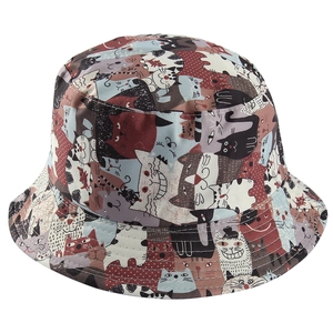 Bob réversible mignon avec motifs de chats de dessin animé et design patchwork coloré