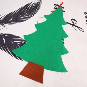 Felt Christmas tree countdown calendar with hanging rope for festive holiday decoration