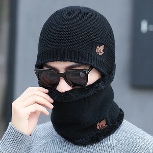 Men's winter knit beanie and scarf set with maple leaf patch and fleece lining