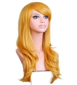 Detail view of 70cm long golden wavy wig with side-swept bangs on a mannequin head