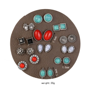 Retro turquoise earring set with 12 pairs of floral and diamond studded studs for women