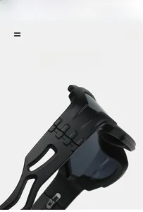 Détail de lunettes Y2K noir mat avec branches antidérapantes creuses et verres gris