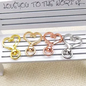 Herzförmige Karabinerverschlüsse aus Metall in Gold und Silber für DIY Schlüsselanhänger