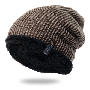 Men winter thermal beanie hat with thick fleece lining and brown knitted texture