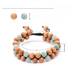 Detailansicht des doppelreihigen Armbands aus Amazonit und Holzperlen mit Kordelzug