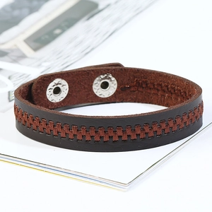 Retro multi-layer brown leather bracelet with zipper texture and dual metal snaps