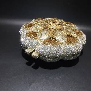 Exquisite 3D floral evening clutch bag with high-shine crystal rhinestones and metal clasp