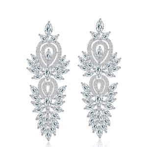 Boucles d'oreilles feuilles en plaqué argent avec zircone AAA en taille marquise