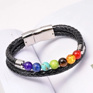 Bracciale in pelle intrecciata con sette perle chakra e chiusura magnetica in acciaio argento