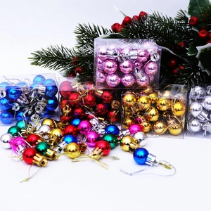 Mixed set of 2cm colorful shiny Christmas balls in a clear box for tree decoration