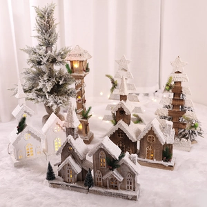 Natale Legno Luminoso Casa Ornamento Luce LED Capanna Innevata Decorazione da Tavola Creativa Albero di Natale Scena Oggetti di Scena per Cafe Casa