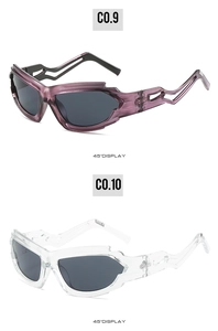 Vue détaillée des lunettes de soleil punk Y2K avec montures violette et transparente à 45°