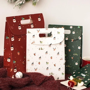 Christmas Gift Bags White Cardboard Paper Candy Box With Handle Flip Top Velcro Closure Santa Claus Reindeer Patterns