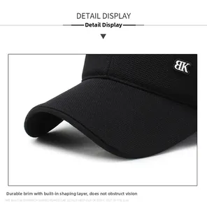 Detailansicht der schwarzen Winter-Basecap mit atmungsaktivem Mesh und BK-Logo-Dekor
