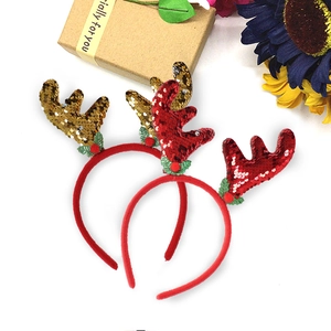 Zwei Rentier-Geweih-Haarreifen mit roten und goldenen Pailletten für Weihnachtsfeiern
