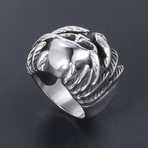 Vintage gothic wing skull ring in silver stainless steel with detailed feather engraving