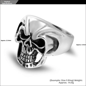 Detailed view of gothic skull ring with precise dimensions and vintage silver finish