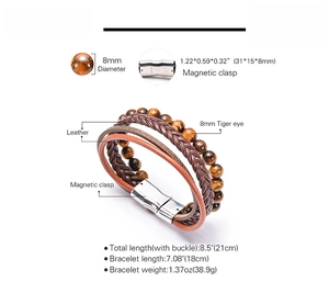 Détail des perles oeil de tigre 8mm et cuir tressé avec fermoir magnétique argenté