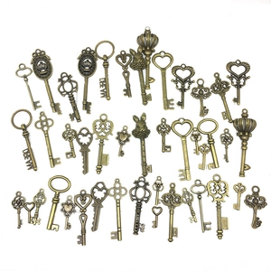 Vintage Key Charms Antique Style Metal Alloy Pendants For DIY Jewelry Making Steampunk Retro Crafting Accessories