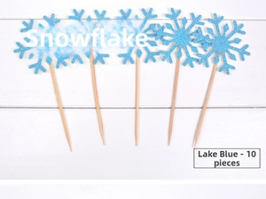 Détail de 10 décorations de gâteau flocon bleu lac brillant sur bâtonnets en bois