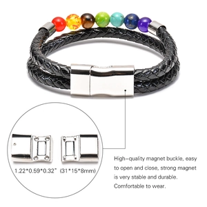 Bracciale in pelle con pietre laviche, perle chakra colorate e chiusura magnetica argento