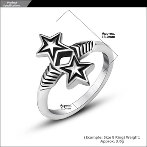 Detail view of vintage star ring showing 18mm face width and 2mm band size