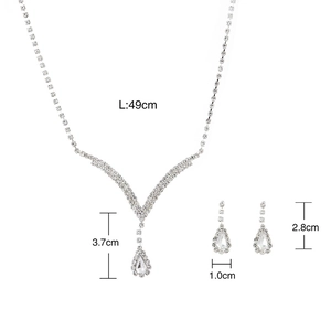 Parure de bijoux de mariée avec collier en V et boucles d'oreilles en strass argentés