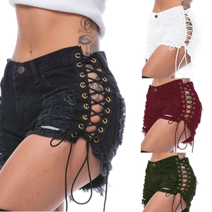 High Waist Denim Shorts mit seitlicher Schnürung und Destroyed-Effekt in Farben