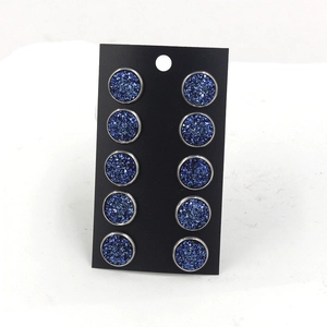 Lot de cinq paires de boucles d'oreilles rondes de 12 mm en acier titane bleu étoilé