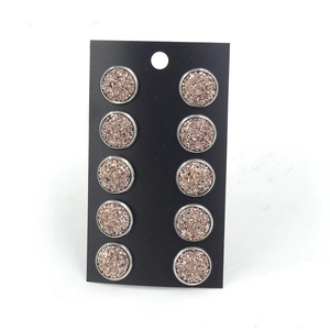 Lot de cinq paires de boucles d'oreilles 12mm en acier titane avec paillettes dorées