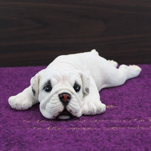 Realistic white resin bulldog figurine for home decoration with detailed skin folds