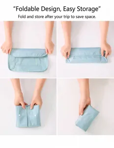 Proceso de plegado de una bolsa de viaje de nylon impermeable azul claro