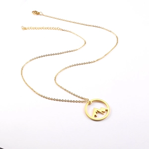 Collana in acciaio inossidabile placcato oro 18K con pendente a forma di montagna