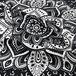 Détail macro du motif mandala bohème de haute qualité sur texture de tissu en coton épais