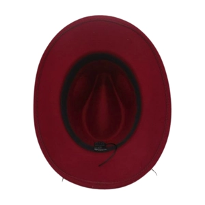 Vue détaillée de l'intérieur du chapeau fedora bordeaux avec étiquette de taille 57