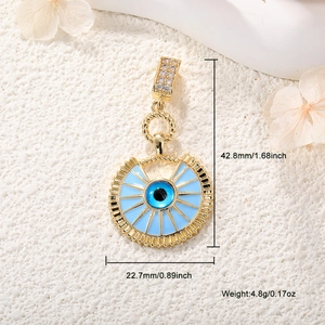 Detailed size and weight measurement of the gold Evil Eye pendant with blue enamel