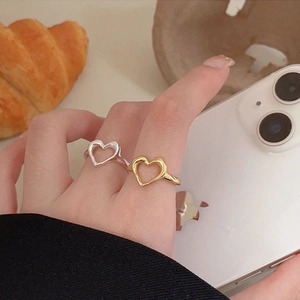 Minimalist 925 sterling silver heart-shaped hollow rings in gold and silver finish