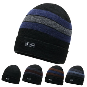 Men's winter thick knit beanie with fleece lining and sporty striped pattern