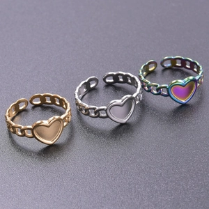 Minimalist stainless steel heart rings with chain texture in gold, silver, and iridescent