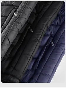 Dettaglio della trapuntatura orizzontale su gilet con cappuccio in grigio, nero e blu